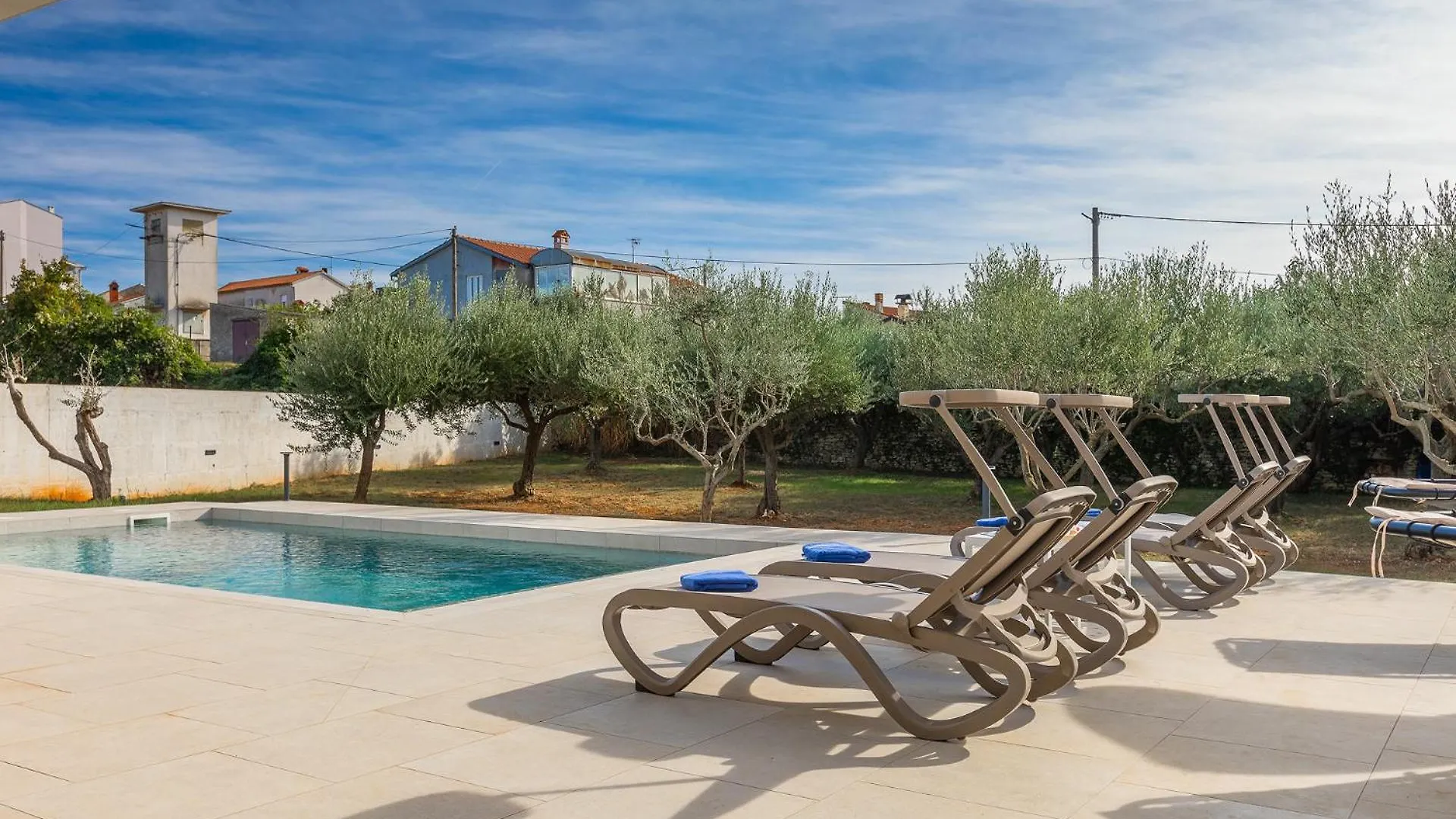 Villa San Zusto, 1600 M2 Plot Area, Heated Pool With Hydromassage Zone Galizana Croatia