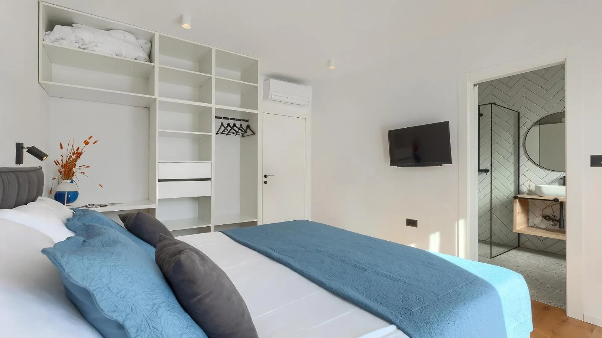 Villa San Zusto, 1600 M2 Plot Area, Heated Pool With Hydromassage Zone Galizana 0*,  Croatia